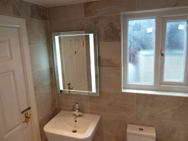 Family Bathroom 12.jpg