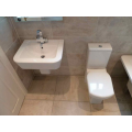 Family Bathroom 13.jpg