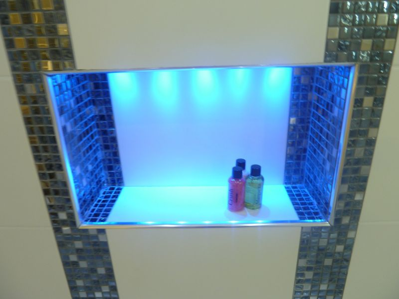 Tiled alcove